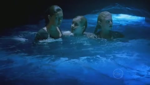 VampireDiariesWorld-dot-Org_H2OJustAddWater1x01-0716.jpg