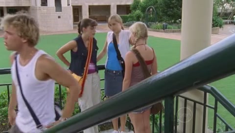 VampireDiariesWorld-dot-Org_H2OJustAddWaterS01E03-0284.jpg