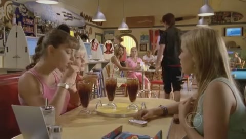 VampireDiariesWorld-dot-Org_H2OJustAddWaterS01E04-0532.jpg