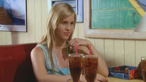 VampireDiariesWorld-dot-Org_H2OJustAddWaterS01E04-0536.jpg