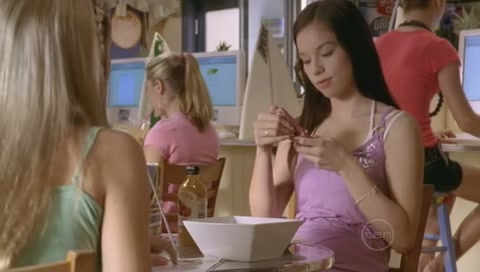 VampireDiariesWorld-dot-Org_H2OJustAddWaterS01E04-0545.jpg