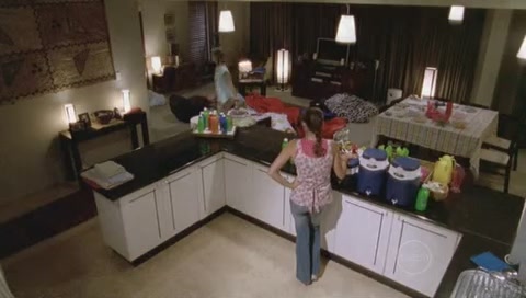 VampireDiariesWorld-dot-Org_H2OJustAddWaterS01E04-0591.jpg