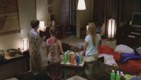 VampireDiariesWorld-dot-Org_H2OJustAddWaterS01E04-0626.jpg