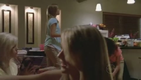 VampireDiariesWorld-dot-Org_H2OJustAddWaterS01E04-0650.jpg