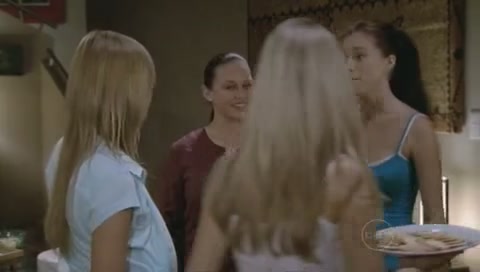 VampireDiariesWorld-dot-Org_H2OJustAddWaterS01E04-0663.jpg