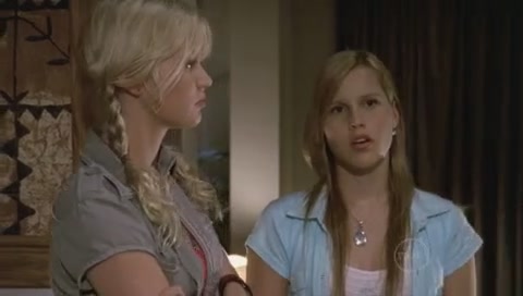 VampireDiariesWorld-dot-Org_H2OJustAddWaterS01E04-0705.jpg