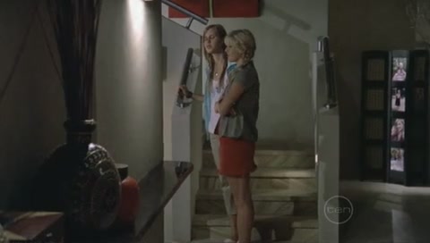 VampireDiariesWorld-dot-Org_H2OJustAddWaterS01E04-0714.jpg