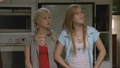 VampireDiariesWorld-dot-Org_H2OJustAddWaterS01E04-0734.jpg