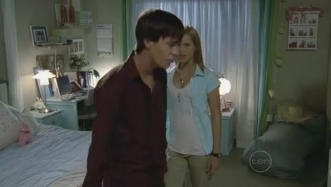 VampireDiariesWorld-dot-Org_H2OJustAddWaterS01E04-0844.jpg