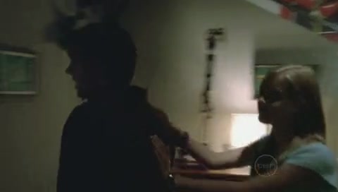 VampireDiariesWorld-dot-Org_H2OJustAddWaterS01E04-0902.jpg