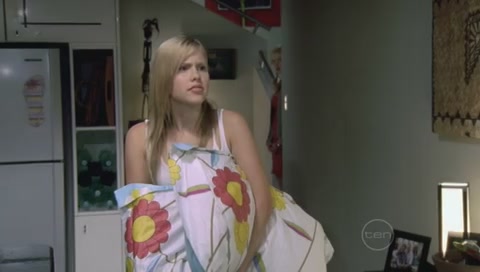 VampireDiariesWorld-dot-Org_H2OJustAddWaterS01E04-1056.jpg