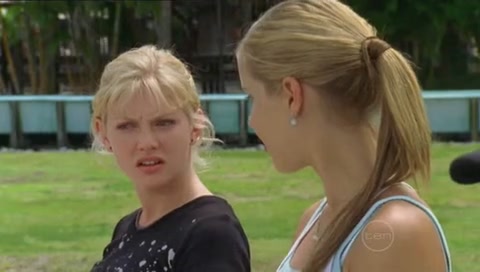 VampireDiariesWorld-dot-Org_H2OJustAddWaterS01E05-1053.jpg