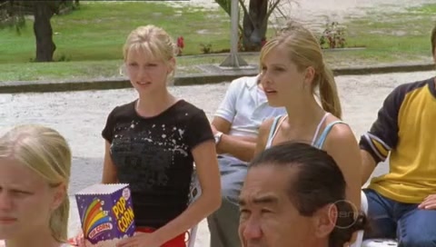 VampireDiariesWorld-dot-Org_H2OJustAddWaterS01E05-1089.jpg