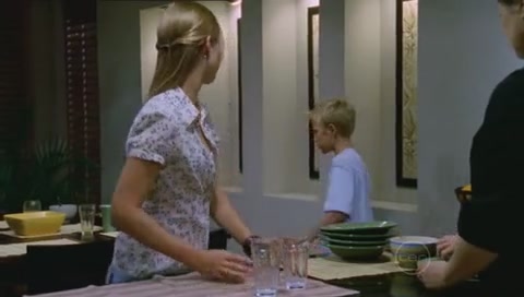VampireDiariesWorld-dot-Org_H2OJustAddWaterS01E06-0318.jpg