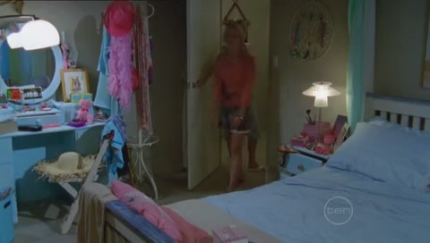 VampireDiariesWorld-dot-Org_H2OJustAddWaterS01E06-0400.jpg