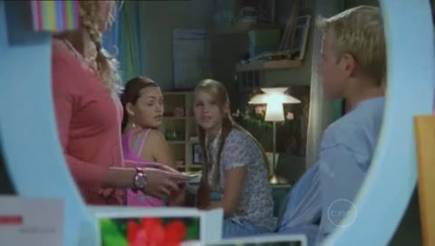VampireDiariesWorld-dot-Org_H2OJustAddWaterS01E06-0577.jpg