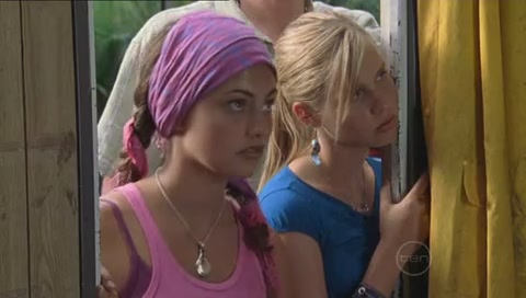 VampireDiariesWorld-dot-Org_H2OJustAddWaterS01E06-0793.jpg