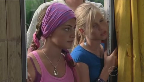 VampireDiariesWorld-dot-Org_H2OJustAddWaterS01E06-0794.jpg