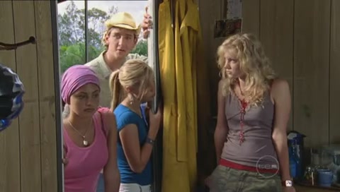 VampireDiariesWorld-dot-Org_H2OJustAddWaterS01E06-0796.jpg