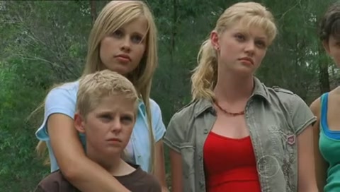 VampireDiariesWorld-dot-Org_H2OJustAddWaterS01E06-1306.jpg