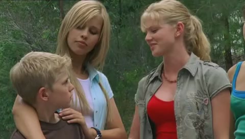 VampireDiariesWorld-dot-Org_H2OJustAddWaterS01E06-1319.jpg