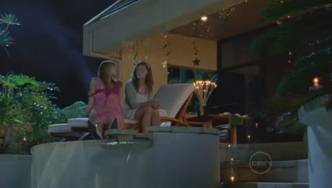 VampireDiariesWorld-dot-Org_H2OJustAddWaterS01E07-0463.jpg