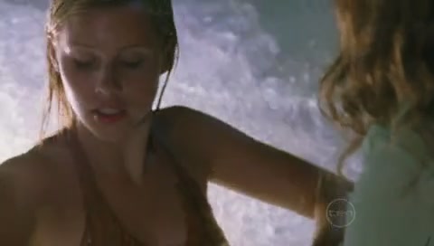 VampireDiariesWorld-dot-Org_H2OJustAddWaterS01E07-0810.jpg