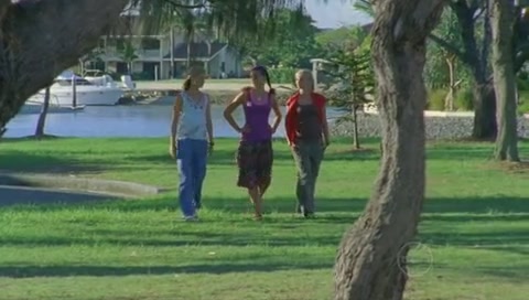 VampireDiariesWorld-dot-Org_H2OJustAddWaterS01E08-1565.jpg
