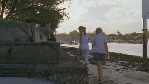 VampireDiariesWorld-dot-Org_H2OJustAddWaterS01E08-2632.jpg