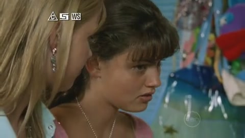 VampireDiariesWorld-dot-Org_H2OJustAddWaterS01E09-0031.jpg