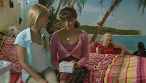 VampireDiariesWorld-dot-Org_H2OJustAddWaterS01E09-0040.jpg