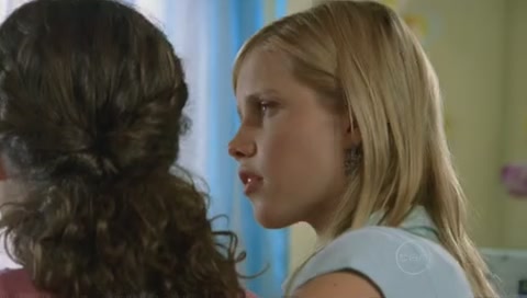 VampireDiariesWorld-dot-Org_H2OJustAddWaterS01E09-0049.jpg