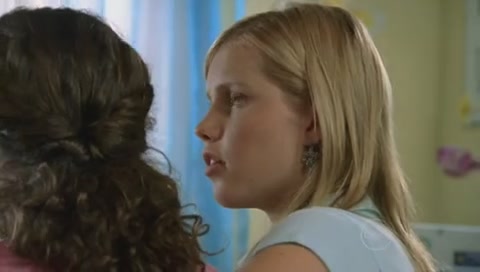 VampireDiariesWorld-dot-Org_H2OJustAddWaterS01E09-0050.jpg