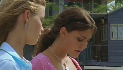 VampireDiariesWorld-dot-Org_H2OJustAddWaterS01E09-0128.jpg