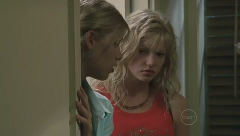 VampireDiariesWorld-dot-Org_H2OJustAddWaterS01E12-3231.jpg