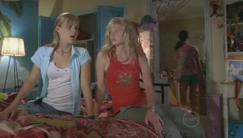VampireDiariesWorld-dot-Org_H2OJustAddWaterS01E12-3317.jpg