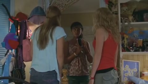 VampireDiariesWorld-dot-Org_H2OJustAddWaterS01E12-3335.jpg