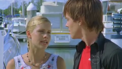 VampireDiariesWorld-dot-Org_H2OJustAddWaterS01E130079.jpg