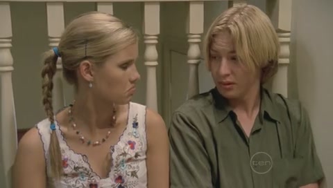 VampireDiariesWorld-dot-Org_H2OJustAddWaterS01E130255.jpg
