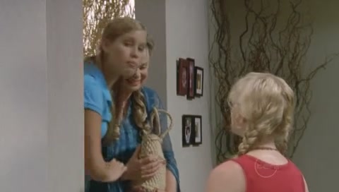 VampireDiariesWorld-dot-Org_H2OJustAddWaterS01E130302.jpg
