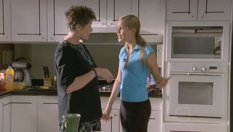 VampireDiariesWorld-dot-Org_H2OJustAddWaterS01E130342.jpg