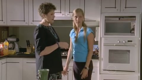 VampireDiariesWorld-dot-Org_H2OJustAddWaterS01E130343.jpg