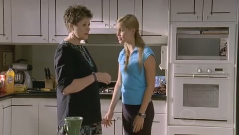 VampireDiariesWorld-dot-Org_H2OJustAddWaterS01E130344.jpg