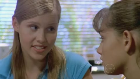 VampireDiariesWorld-dot-Org_H2OJustAddWaterS01E130399.jpg