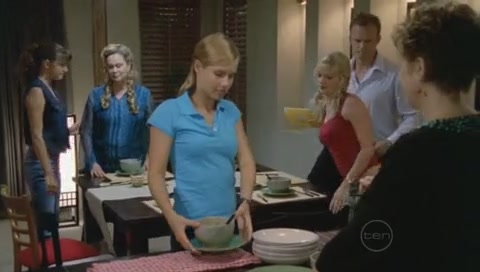 VampireDiariesWorld-dot-Org_H2OJustAddWaterS01E130624.jpg