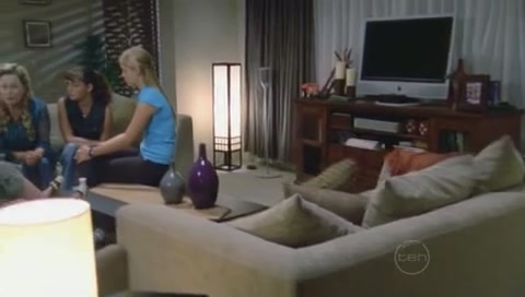 VampireDiariesWorld-dot-Org_H2OJustAddWaterS01E130645.jpg