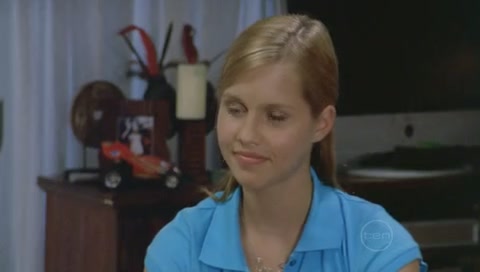 VampireDiariesWorld-dot-Org_H2OJustAddWaterS01E130673.jpg