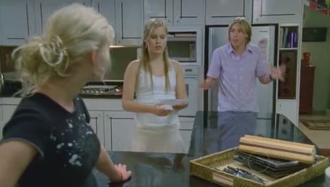 VampireDiariesWorld-dot-Org_H2OJustAddWaterS01E14-0510.jpg