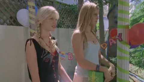 VampireDiariesWorld-dot-Org_H2OJustAddWaterS01E14-0725.jpg