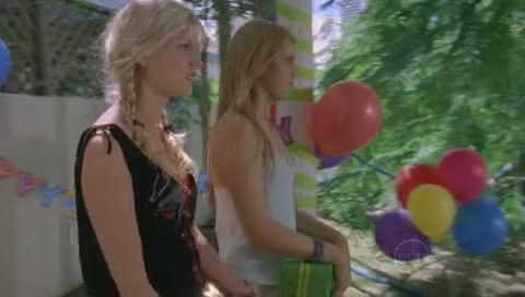 VampireDiariesWorld-dot-Org_H2OJustAddWaterS01E14-0726.jpg
